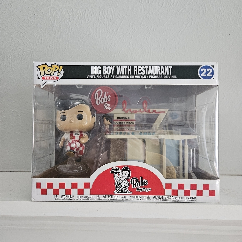 New In Box- Funko Pop! Town- Bob's Big Boy Restaurant With Big Boy Figure- No.22